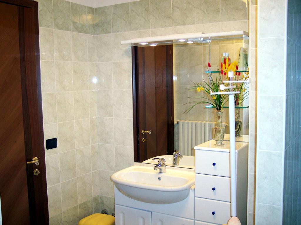 بارما B&B Il Parco الغرفة الصورة