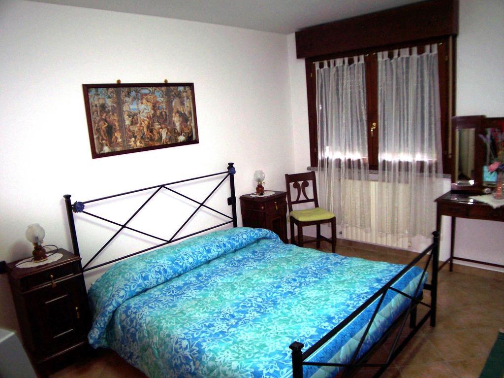 بارما B&B Il Parco الغرفة الصورة